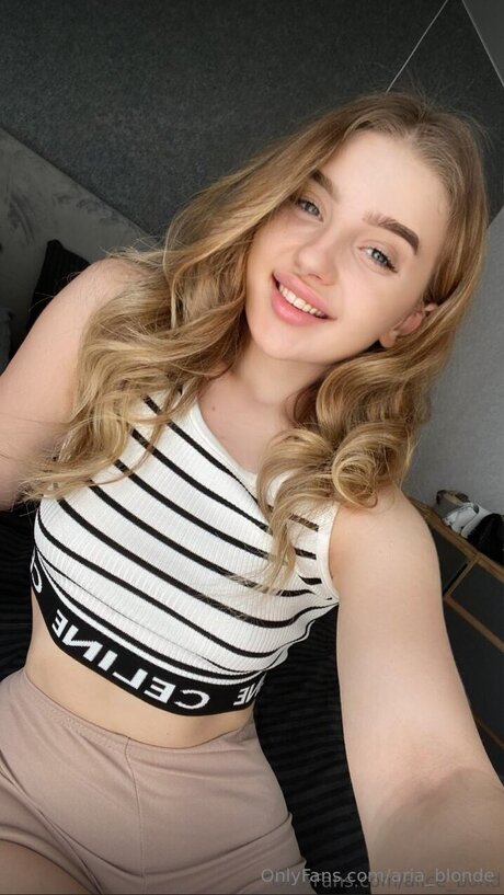 hairy armpits onlyfans top img