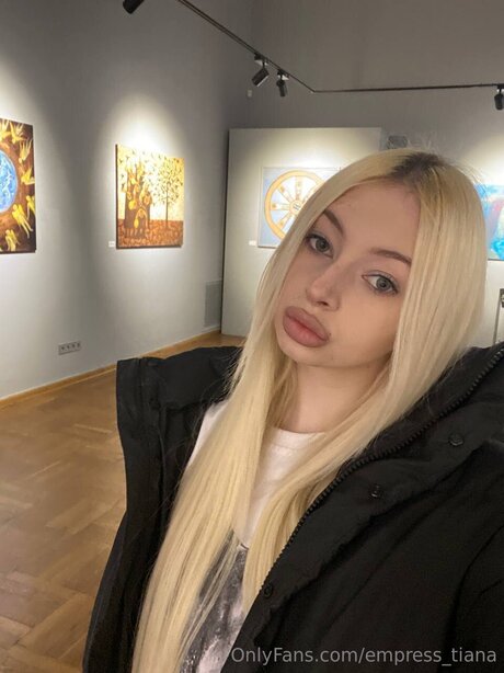 Empress Tiana beautiful star picture