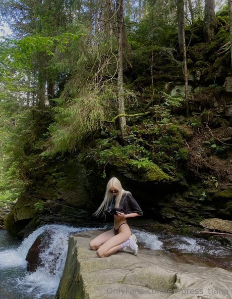 Empress Tiana hot star img