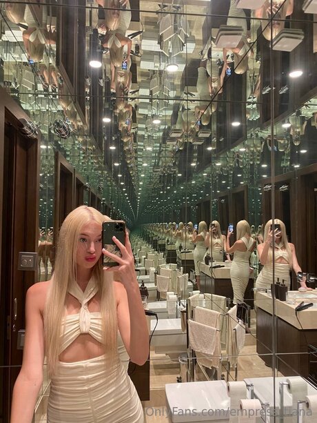 Empress Tiana nude pornstar pictures