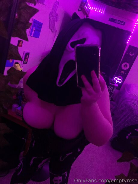 Emptyrose model porn photo