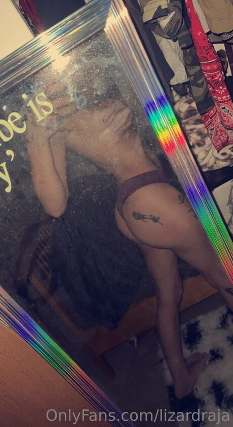 Lizardraja hot model picture