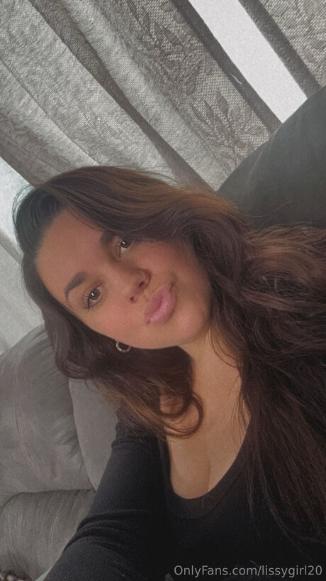 Lissygirl20 pornstar beautiful images