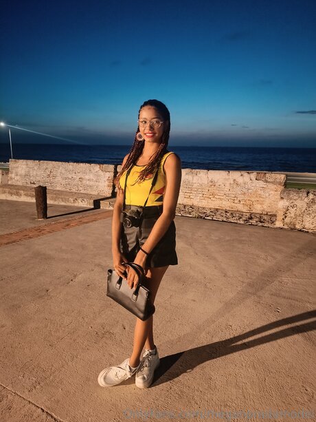 Meganpradamodel art star images