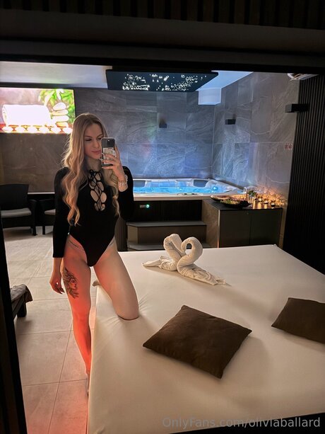 Oliviaballard star naked pic