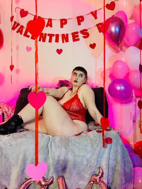 Kikiwflower art actress gallery