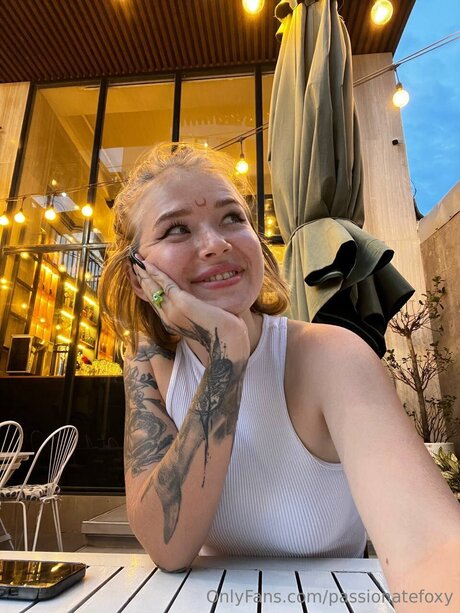 Passionatefoxy star perfect photos