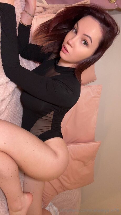 Cataleya X79 nudes model pics