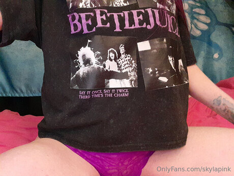 Skylapink star adult photo