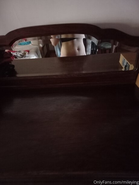 Emileying xxx star image