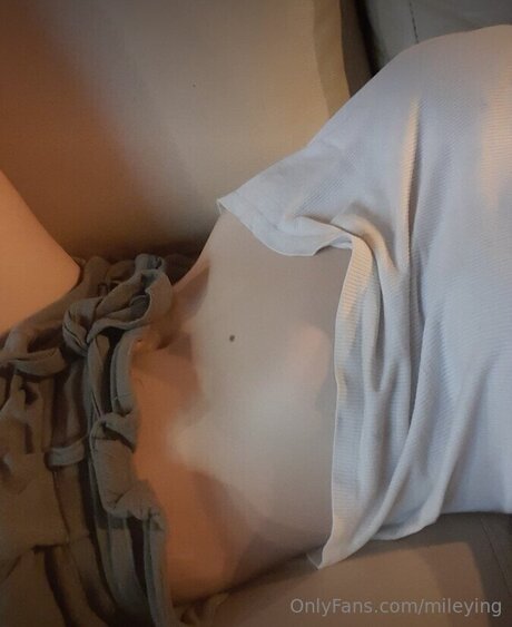 Emileying model pretty archive