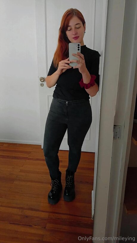 athletic milf onlyfans naked archive