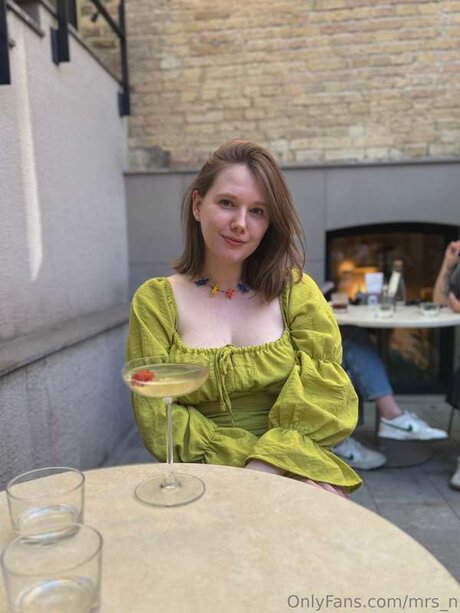 Mrs N high quality actress pic