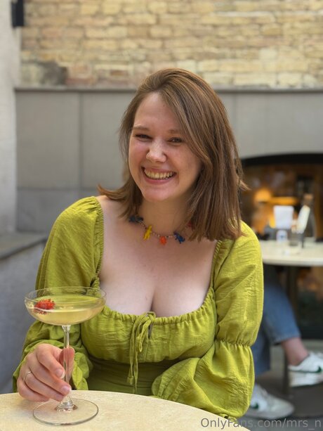 Mrs N exclusive actress pics