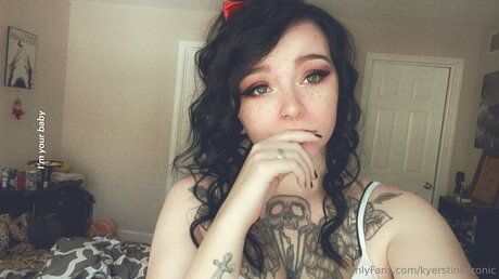 famous girls onlyfans sexy nudes image