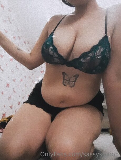 Sassysharon art model pic