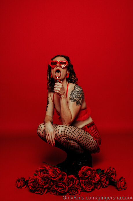 Gingersnaxxxx hd model photo