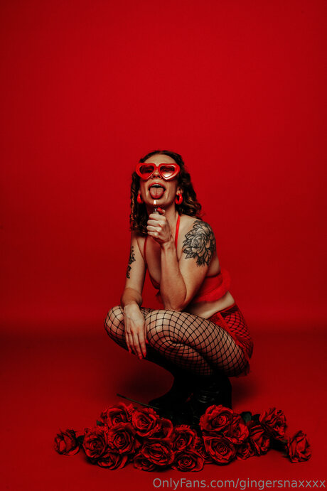 Gingersnaxxxx sexy model gallery