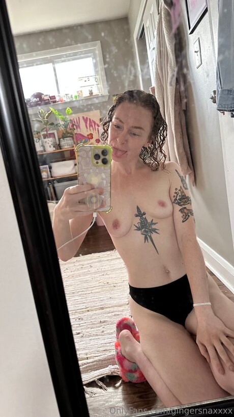 Gingersnaxxxx erotic model pictures