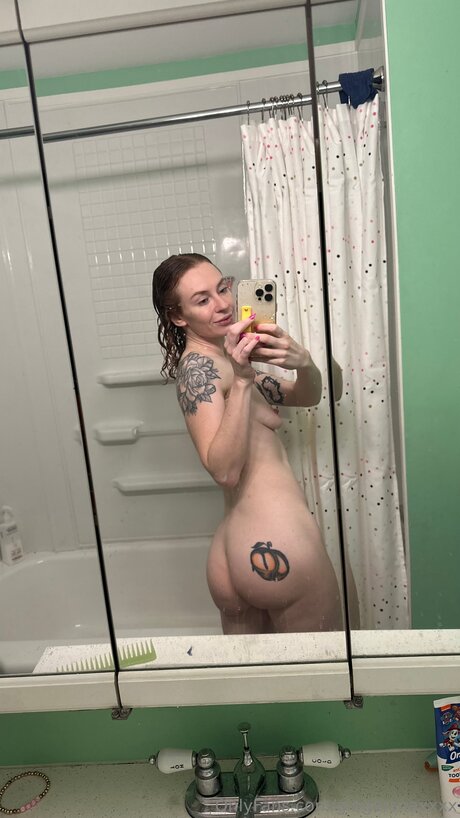 Gingersnaxxxx nude pornstar photos