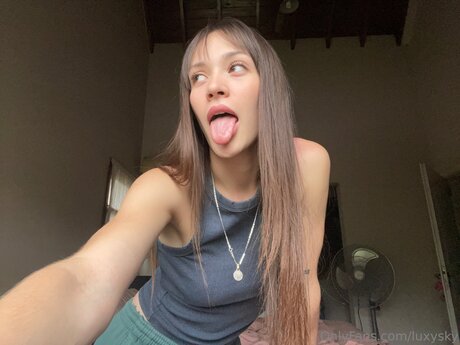 Chloepatrex star art galleries