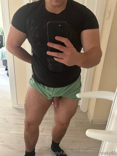 Freakybear69 erotic model pics