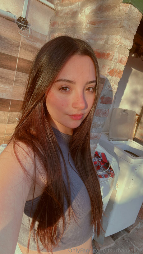 tanned onlyfans hot pic