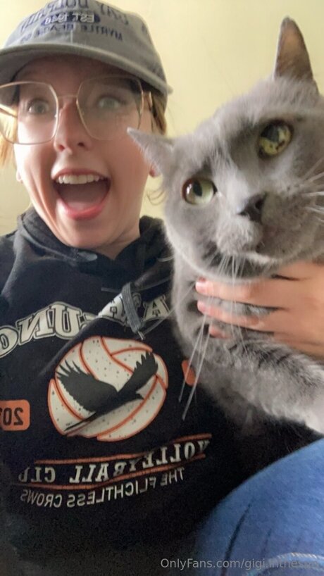 Gigi Inthesun star art photos