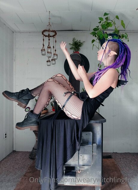 Wearywitchlingfree porn star archive