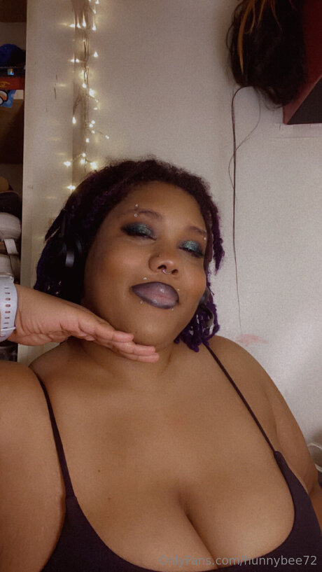 Hunnybee72 nice model pics