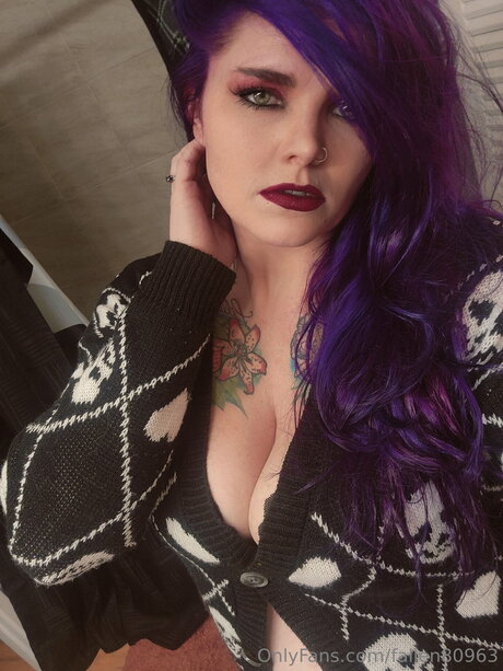 Fallen80963 hot pornstar photo