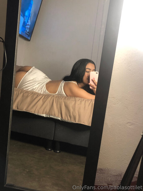 Lalatinapaola star sexy img