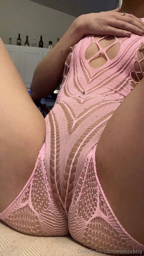 Edenxbby exclusive model picture