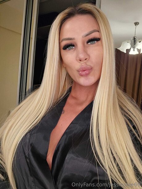 Jessiejaye69 porn model picture