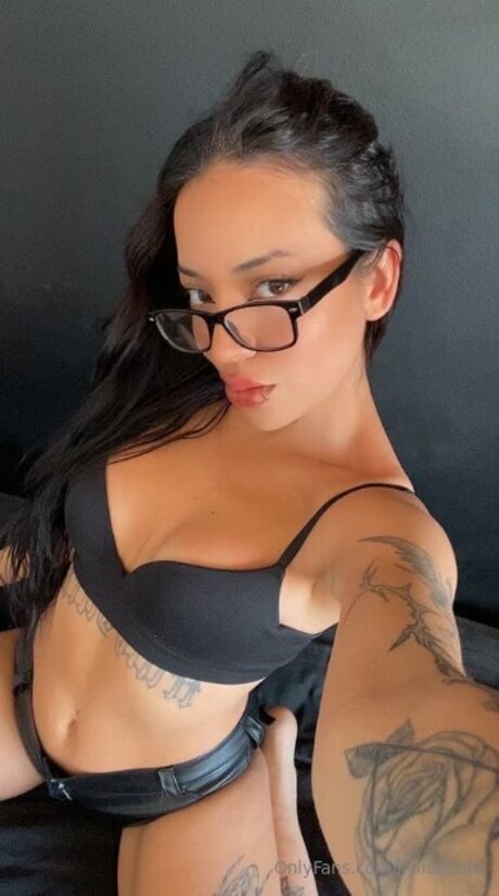 Kylieecole star nude pic