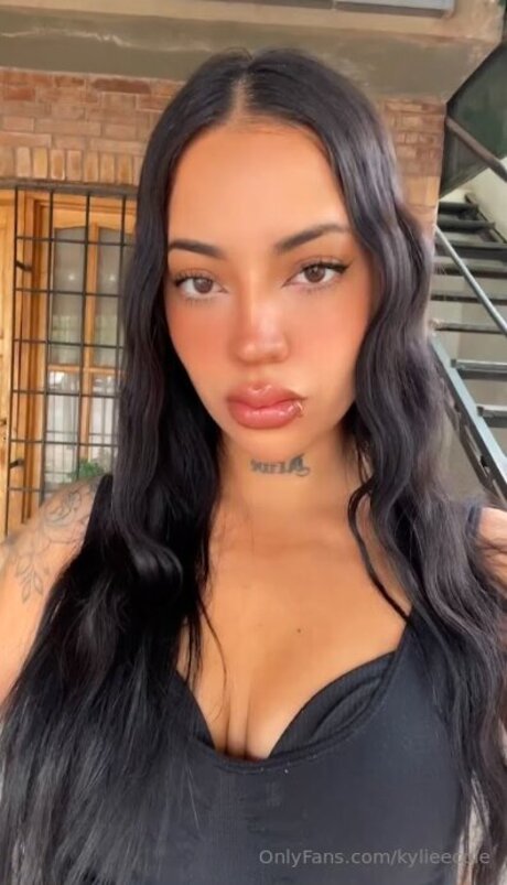 Kylieecole exclusive pornstar galleries
