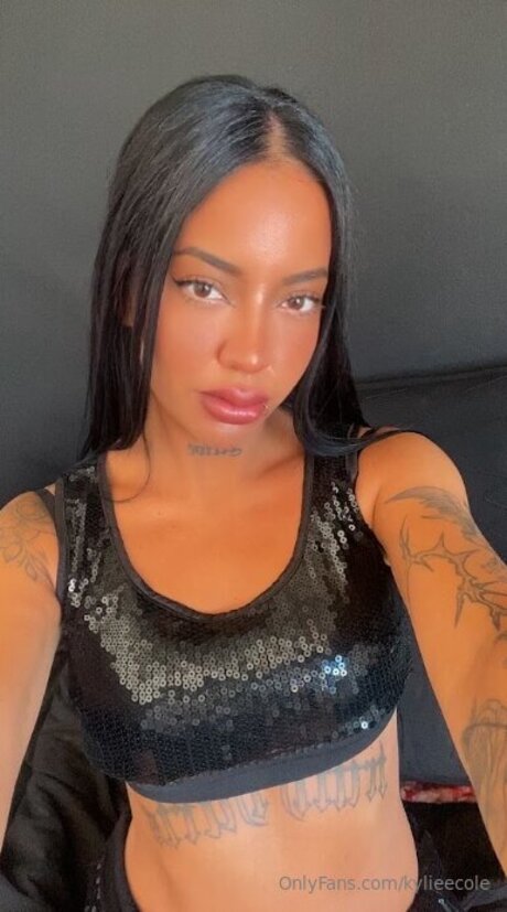 Kylieecole star nude archive