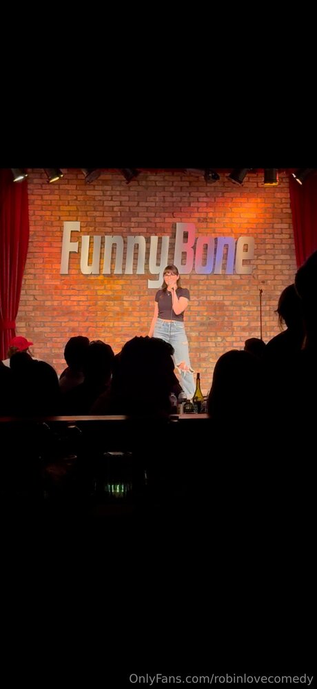 Robinlovecomedy star nice photos