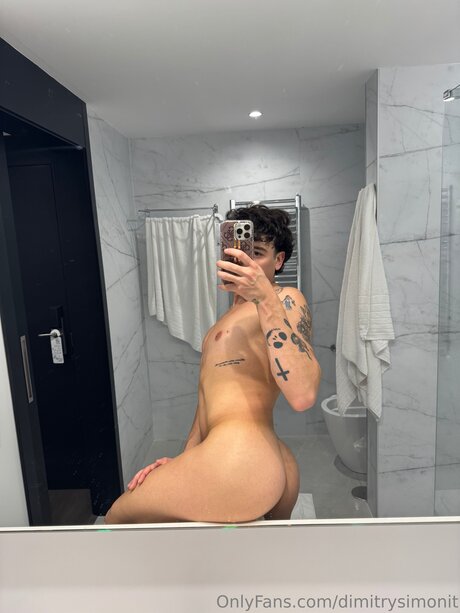 Dimitrysimonit nude star pic