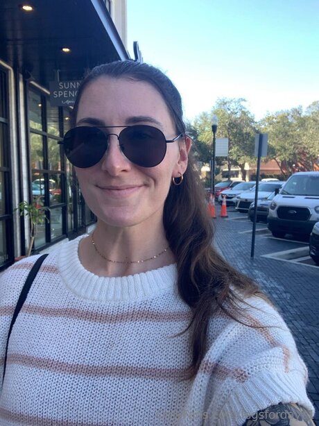 Legsfordays1 porn model galleries