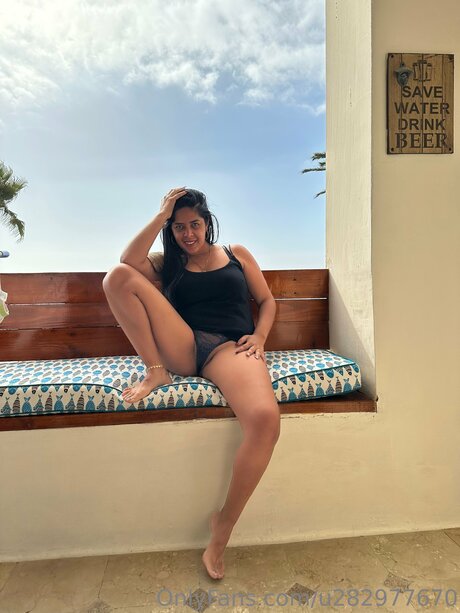 U282977670 pretty actress pic