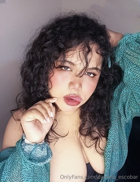 Daniela Escobar star best photo