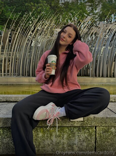 Demicardonly pornstar beautiful pics