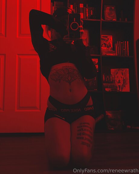 Reneewrath adult model photo