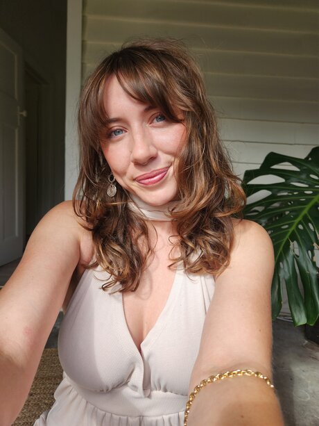 Helloeloise pornographic actress photo