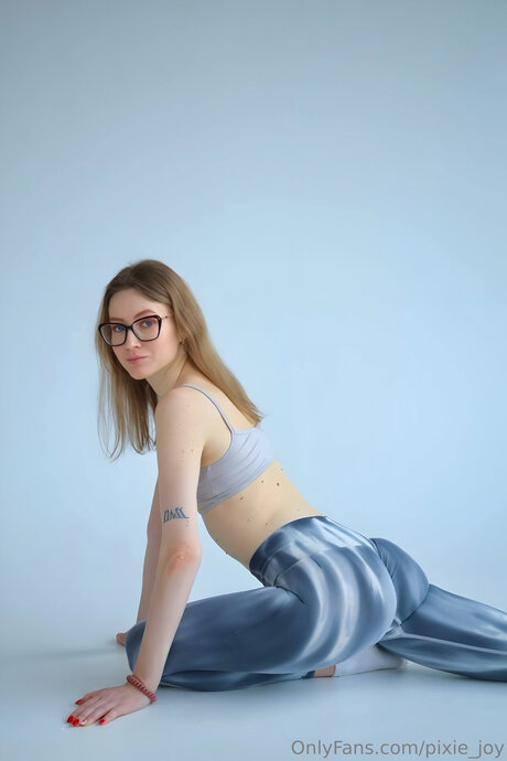 Pixie Joy nudes actress pictures