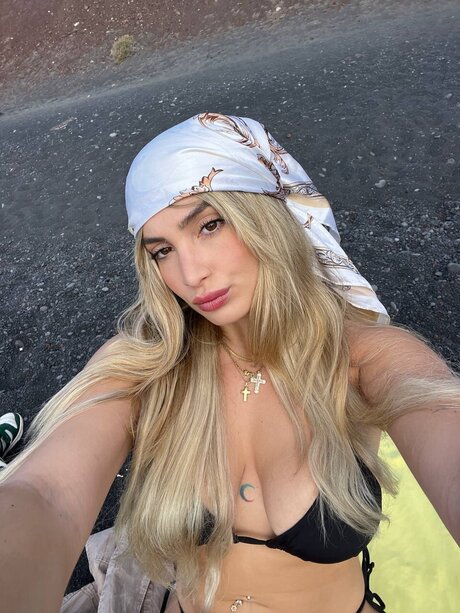 Itssschloeee star adult images