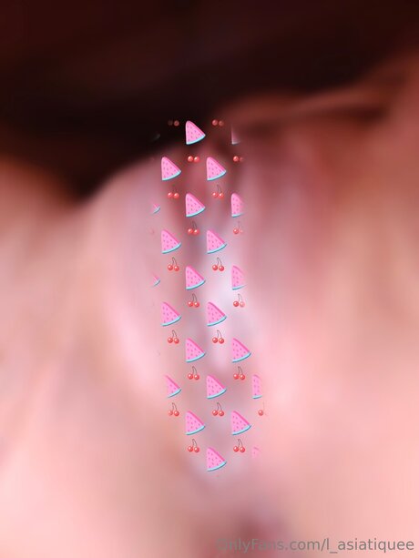 L Asiatiquee model hot pictures