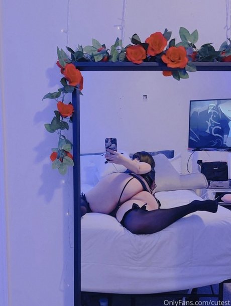 Cutest model adult pictures