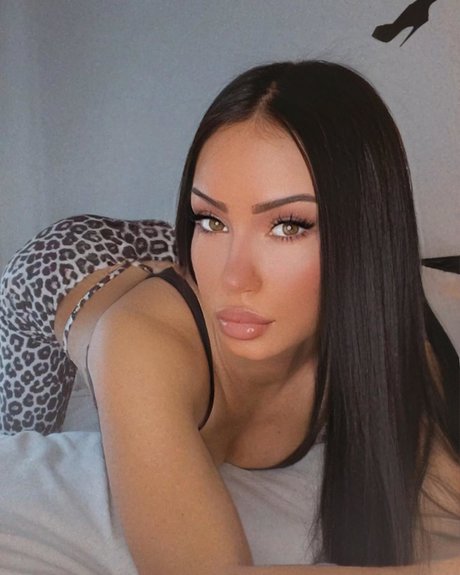 Savage Galri top star picture